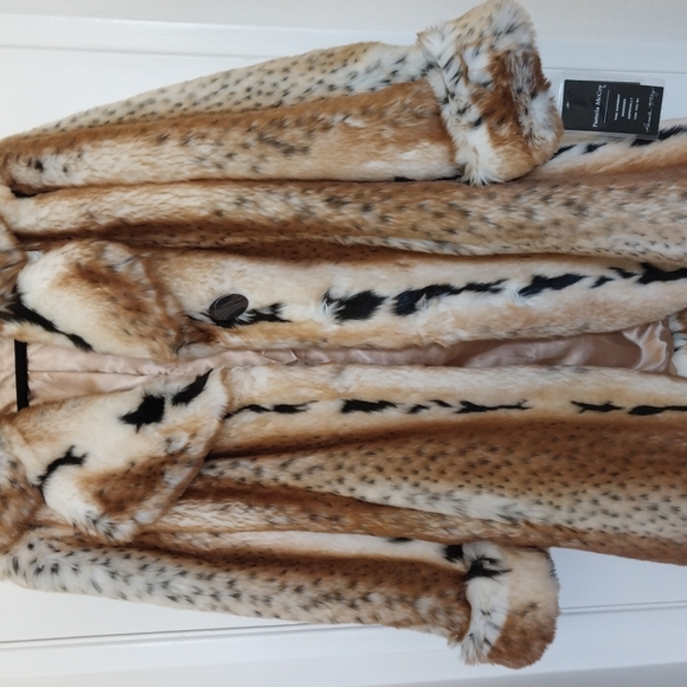 Luxurious Faux Fur Coat in Brown and Black (Long)